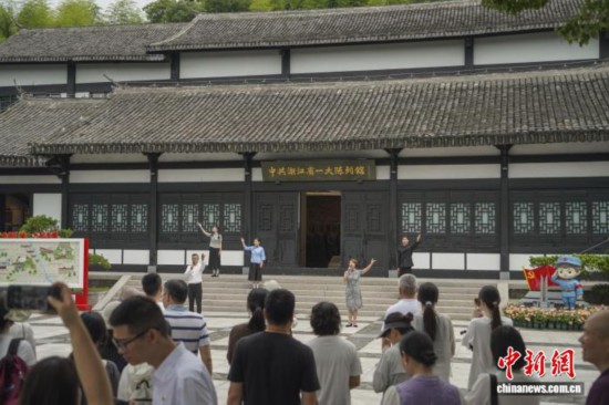 问鼎娱乐：聚焦PG游戏最新动态与下载指南 - 问鼎娱乐下载